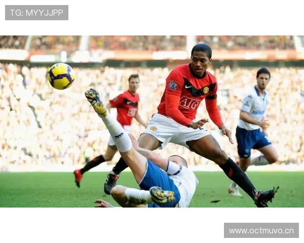 曼联进攻组织混乱问题持续影响赛季走势,球队稳定性面临考验 曼联进攻组织混乱问题持续影响赛季走势,球队稳定性面临考验