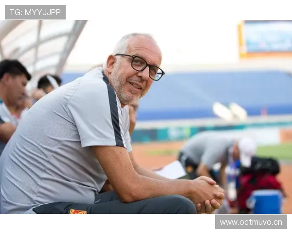 里皮执教理念解析：战术纪律、临场应变与攻守平衡